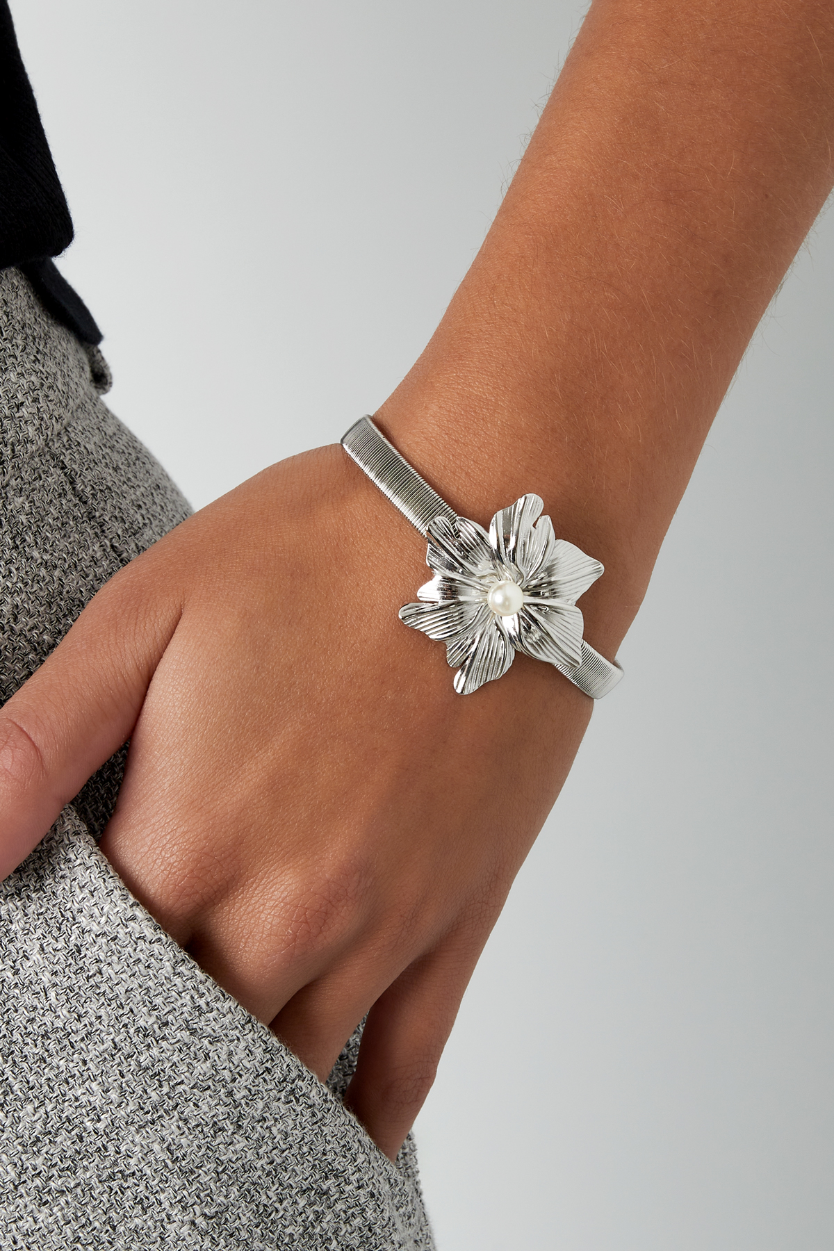 Blooming Flower bangle armband – Zilver kleur